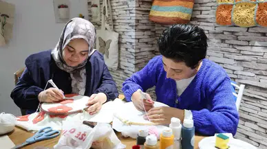 Adana’da Dikiş Makinesiyle İlk Kez Tanıştı: Şimdi Siparişlere Yetişemiyor!